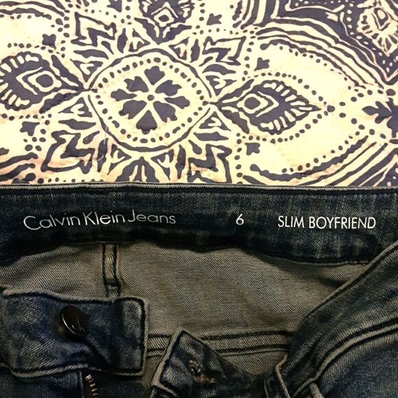 CALVIN KLEIN Jeans Boyfriend Faded Slim Cut Womens size 6‎ - Picture 3 of 6